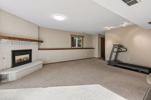 7890 Upper 139th Court, Apple Valley, MN 55124