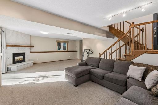 7890 Upper 139th Court, Apple Valley, MN 55124