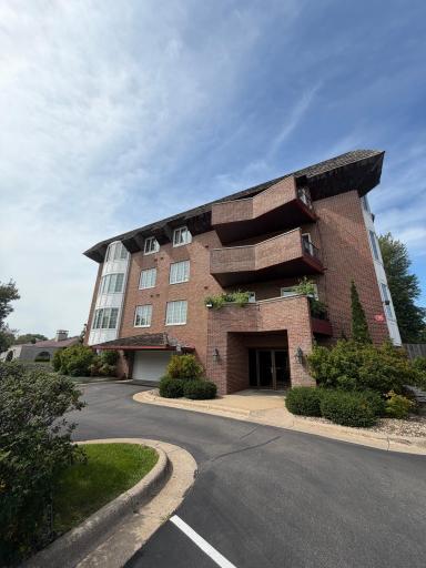 Photo for 6300 Xerxes Avenue S, 24, Edina, MN 55423 - listing #7143217 6300 Xerxes Avenue S, 24, Edina, MN 55423