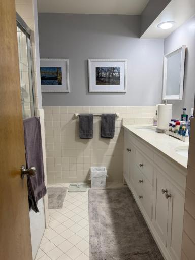 Bathroom 1.jpeg