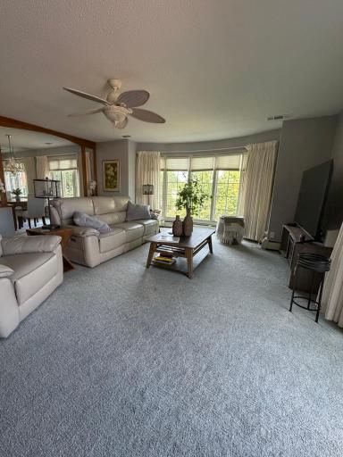 Living Room 4.jpeg