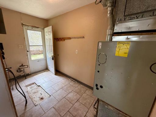 622 Valley Avenue SE, Valley City, ND 58072