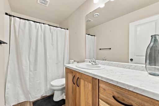 7671 Cub Creek Way, Horace, ND 58047