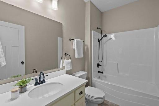 6102 Quenroe Avenue NE, Otsego, MN 55330