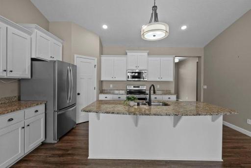 6102 Quenroe Avenue NE, Otsego, MN 55330