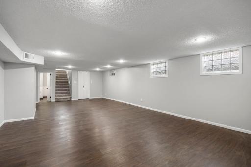 7001 Fremont Avenue N, Brooklyn Center, MN 55430