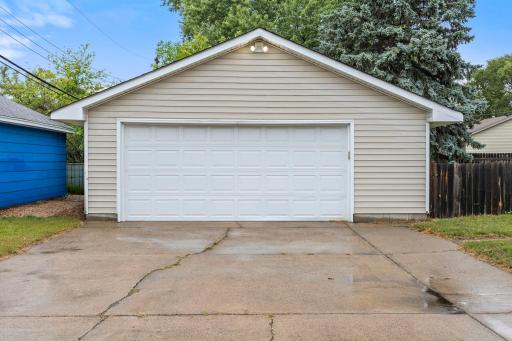 55-web-or-mls-55-print-7001 Fremont Ave N-44.jpg