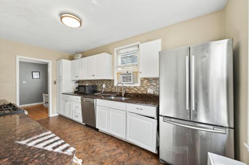 242 Annapolis Street W, Saint Paul, MN 55118