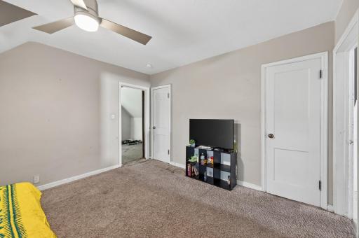 242 Annapolis Street W, Saint Paul, MN 55118
