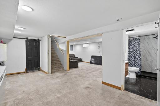 242 Annapolis Street W, Saint Paul, MN 55118