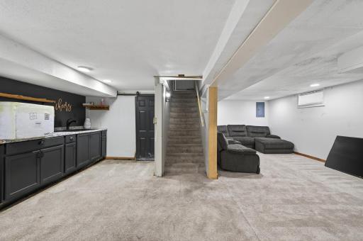 242 Annapolis Street W, Saint Paul, MN 55118