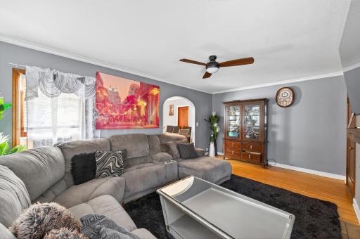 242 Annapolis Street W, Saint Paul, MN 55118