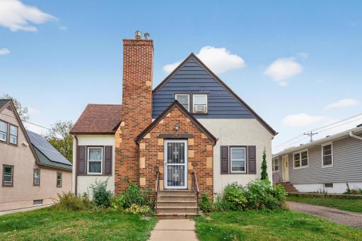 242 Annapolis Street W, Saint Paul, MN 55118