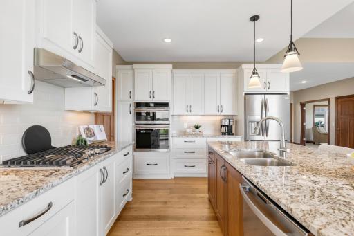 A kitchen built for more than cookingâspread out, stay connected, and enjoy a layout where the chef never misses the conversation.