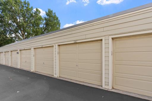 7412 W 22nd Street, 309, Saint Louis Park, MN 55426