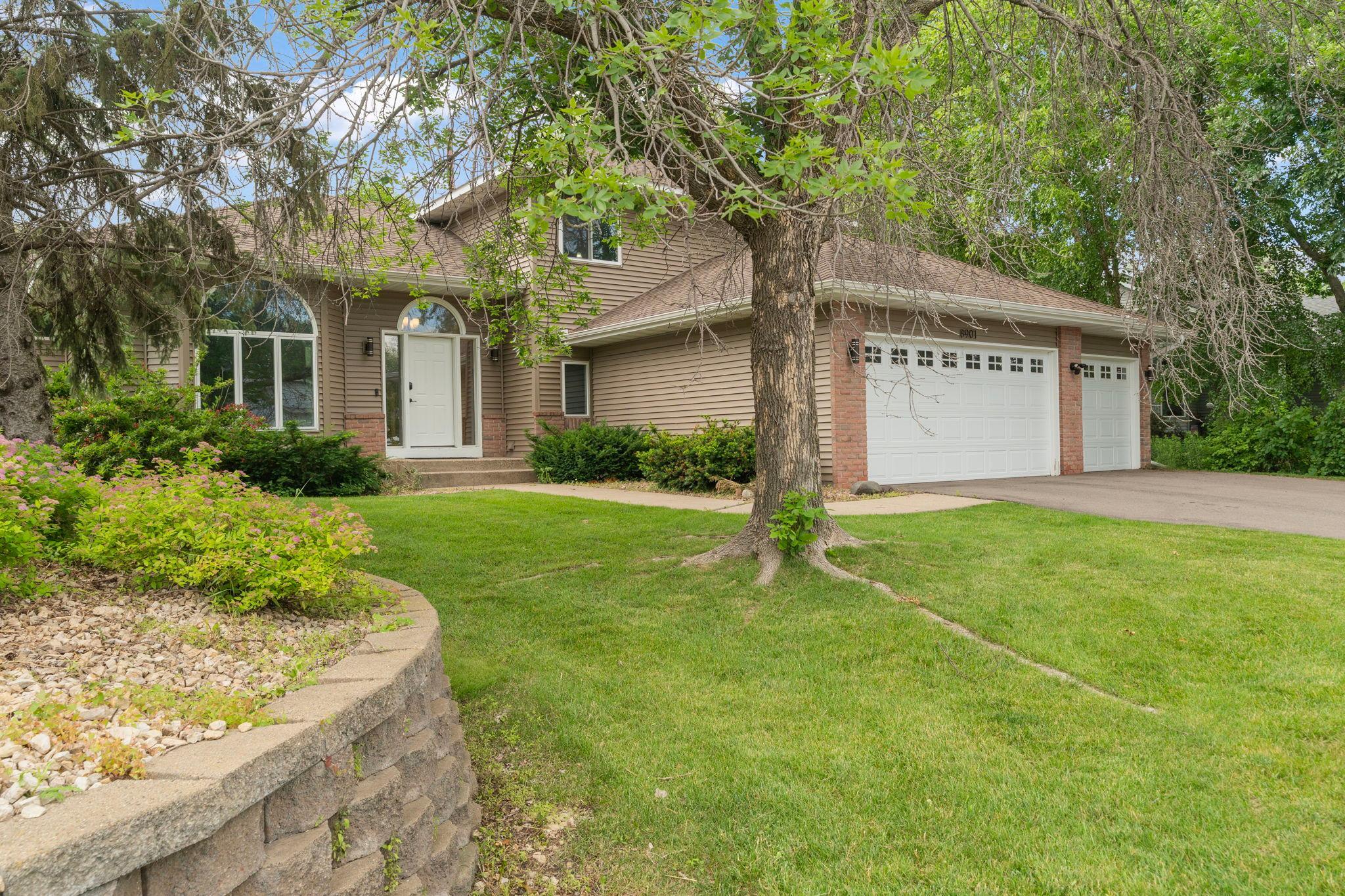 Photo for 8901 Dunbar Knoll N, Brooklyn Park, MN 55443 - Listing #7143283 4-web-or-mls-DSC00642.jpg