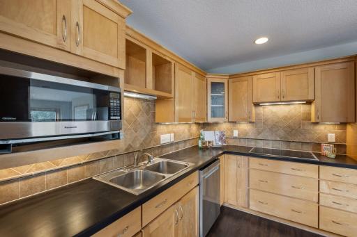 7153 Goodview Avenue S, Cottage Grove, MN 55016