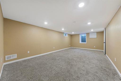 399 E Hawthorne Street, Albert Lea, MN 56007