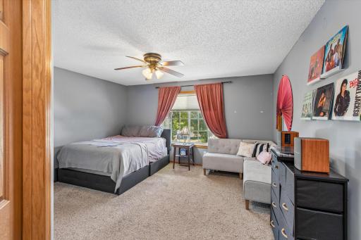 17157 Monroe Street NW, Elk River, MN 55330