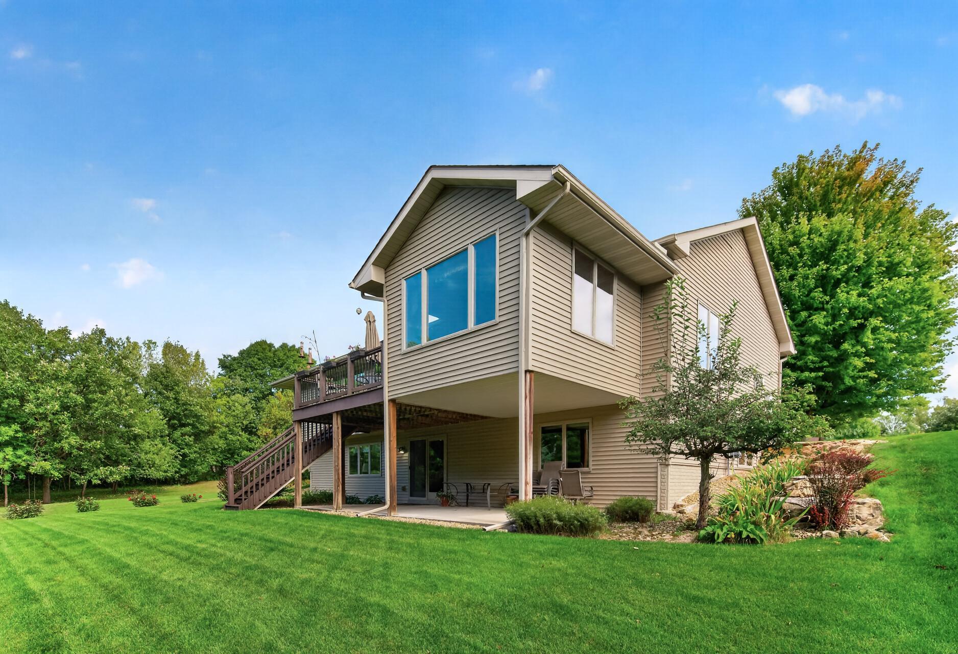 525 Devin Lane, River Falls, WI 54022