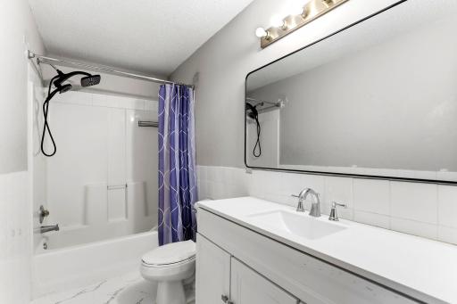 24-web-or-mls-11012-Edgewood-Ave-N-24.jpg