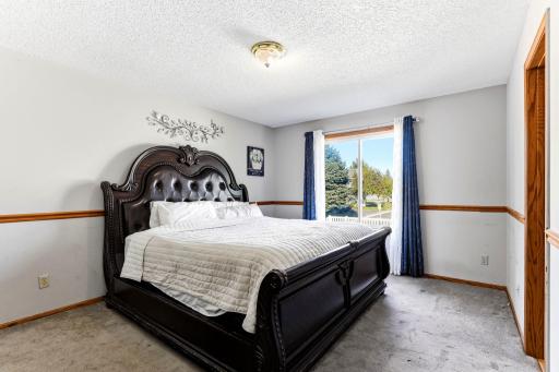 17-web-or-mls-11012-Edgewood-Ave-N-17.jpg