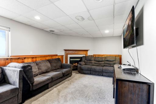 20-web-or-mls-11012-Edgewood-Ave-N-20.jpg