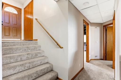 19-web-or-mls-11012-Edgewood-Ave-N-19.jpg