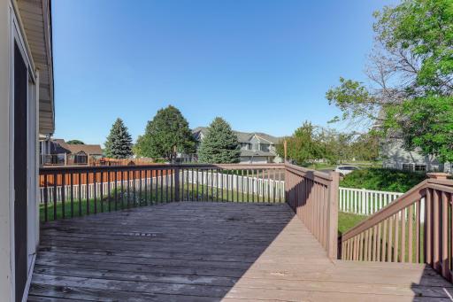 26-web-or-mls-11012-Edgewood-Ave-N-26.jpg