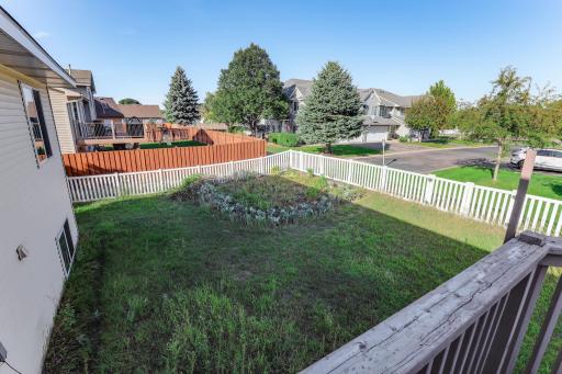 28-web-or-mls-11012-Edgewood-Ave-N-28.jpg