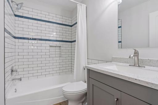 6347 Alderwood Circle, B, Woodbury, MN 55125