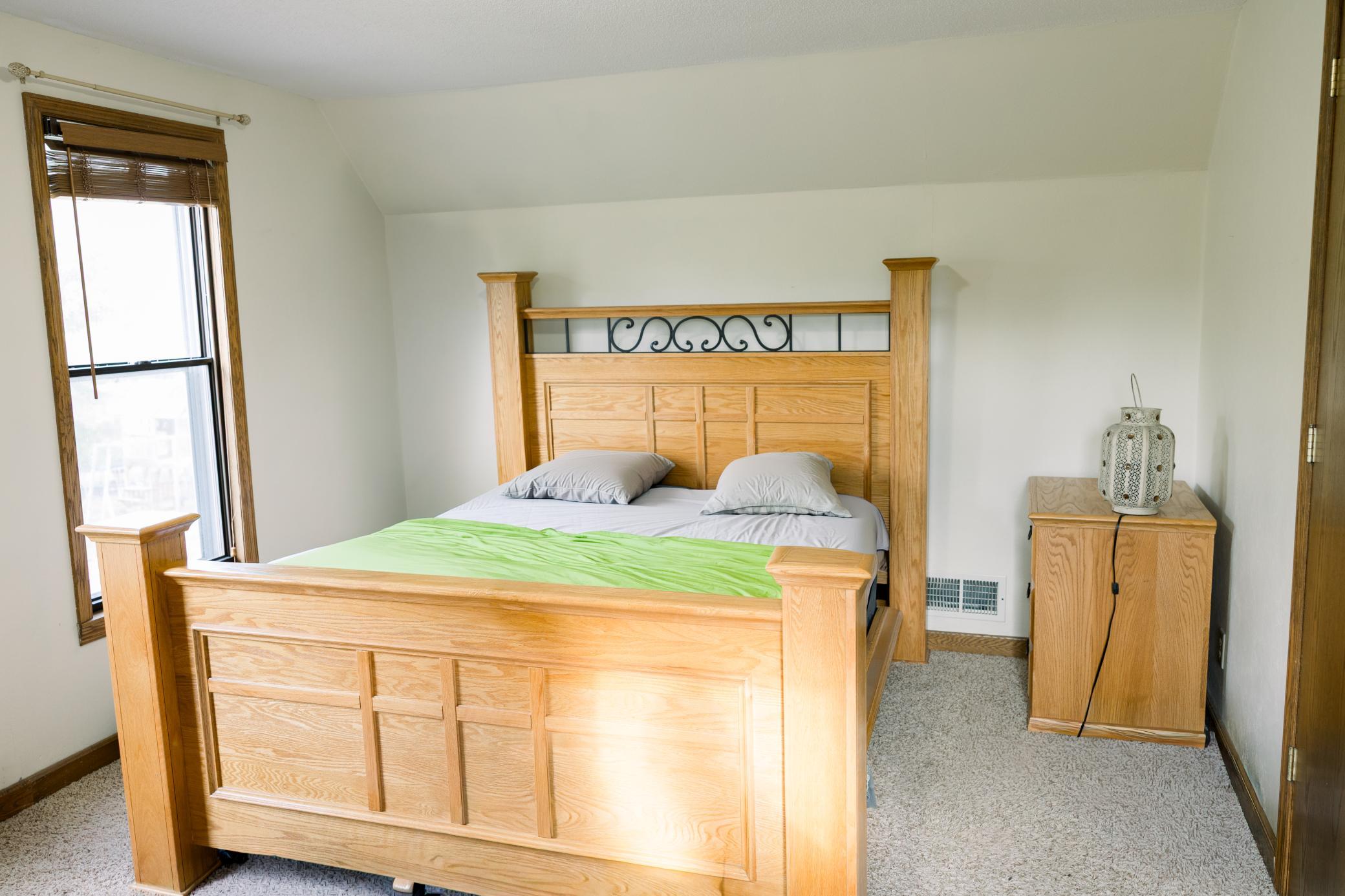 Upper bedroom