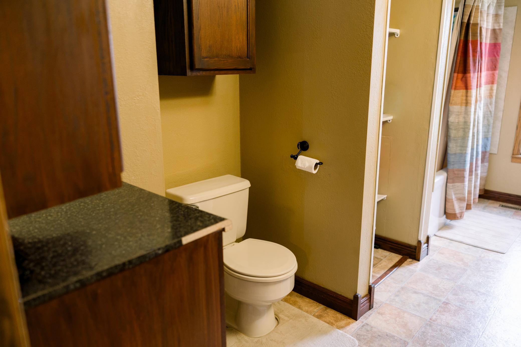 Upper full bath