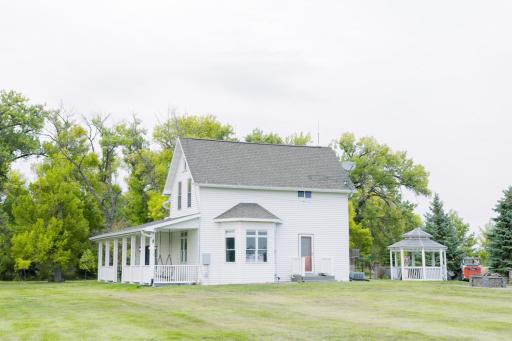 15956 52nd Street SE, Kindred, ND 58051