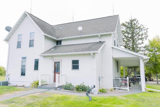 15956 52nd Street SE, Kindred, ND 58051
