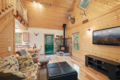 1-web-or-mls-3801-gaslyn-rd.jpg