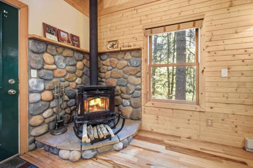 6-web-or-mls-3801-gaslyn-rd.jpg