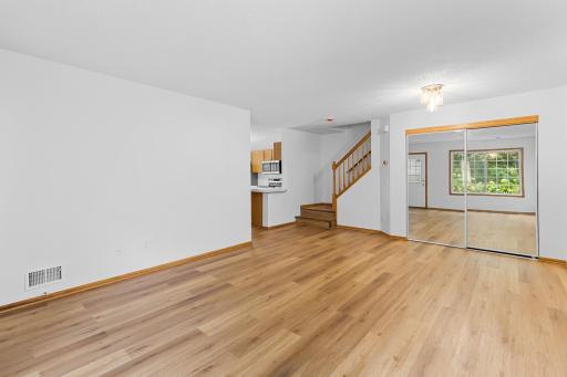 502 Mariner Way, Woodbury, MN 55129