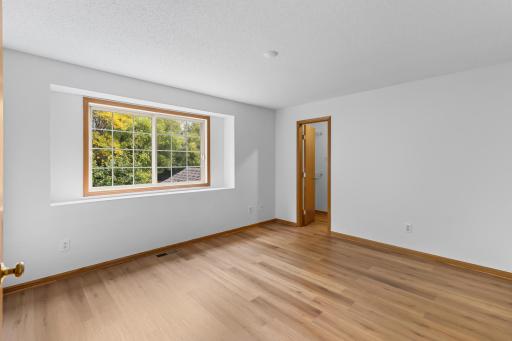 502 Mariner Way, Woodbury, MN 55129