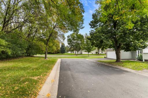502 Mariner Way, Woodbury, MN 55129