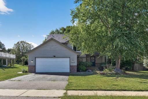 16025 Grove Trail, Lakeville, MN 55044