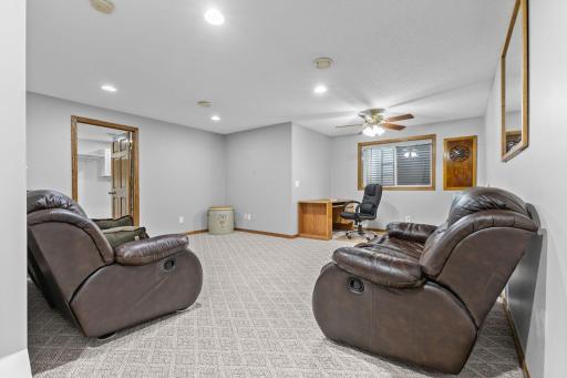717 Independence Drive NW, Big Lake, MN 55309