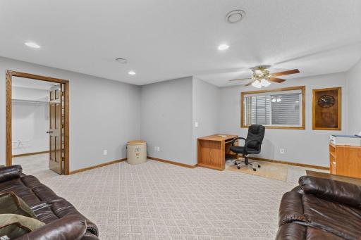 717 Independence Drive NW, Big Lake, MN 55309