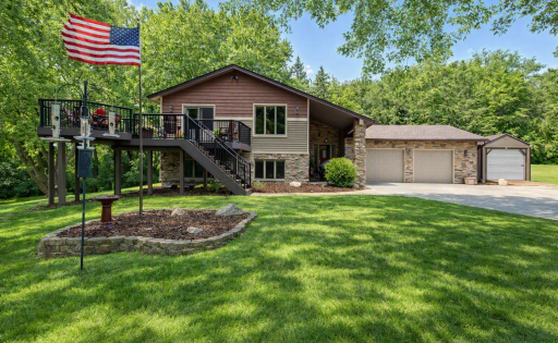 22710 Pinto Lane, Lakeville, MN 55044