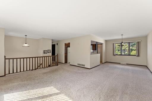 361 Eldridge Avenue E, Maplewood, MN 55117