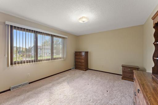 361 Eldridge Avenue E, Maplewood, MN 55117