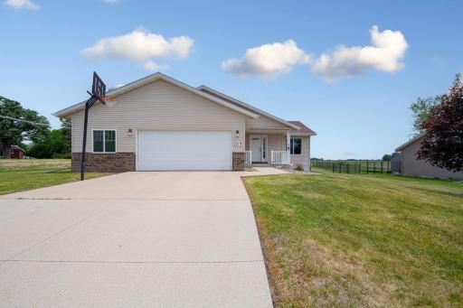 315 Hazeltine Avenue NE, Owatonna, MN 55060