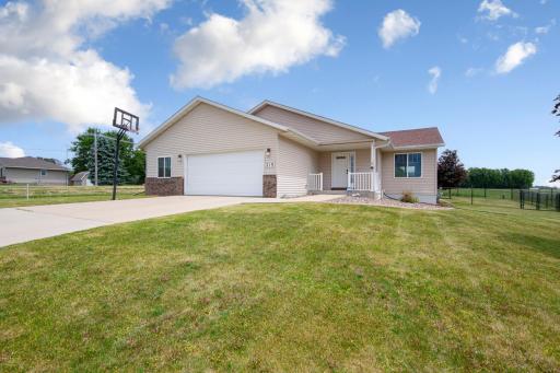 315 Hazeltine Avenue NE, Owatonna, MN 55060