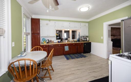 110926_113BancroftaveW_18.jpg