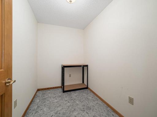 9508 Riverview Avenue, Bloomington, MN 55425